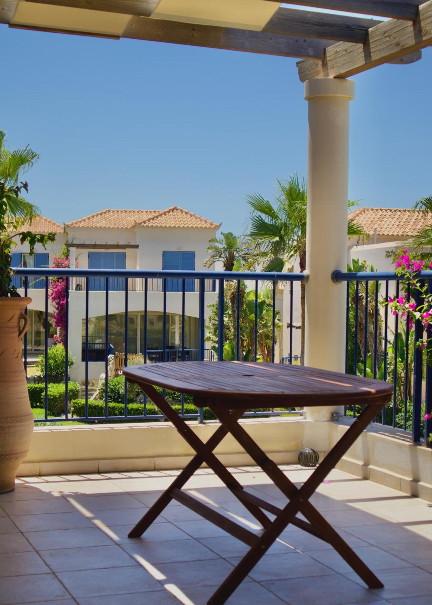 Pirgos Psilonerou Resitour - Aphrodite Beachfront חדר תמונה