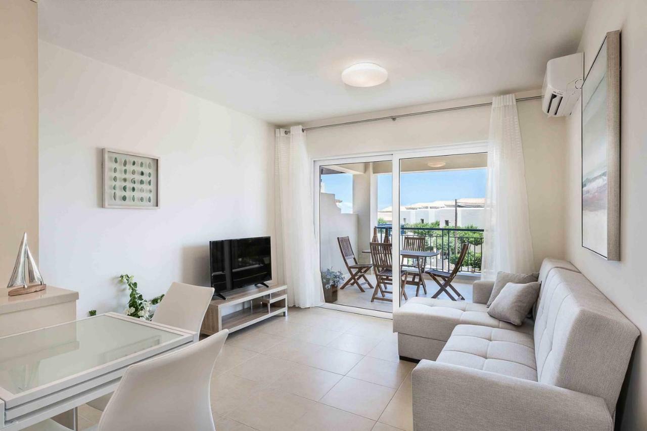 Pirgos Psilonerou Resitour - Aphrodite Beachfront חדר תמונה